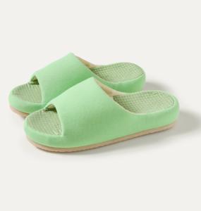 Chaussons d'intérieur élégants et moelleux 2025 pour femme, avec coussin d'air, en TPR, pour l'été et l'hiver, modèle original pour homme, commande minimale - Product Image 3