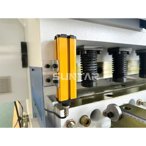 Machine de découpe de tôles en acier hydraulique manuelle / Machine de cisaillement de tôles métalliques SUNTAY QC11Y-16X3200 - Product Image 4