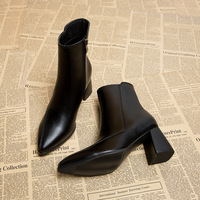 Nouvelles Bottines Femme à Talon Carré Pointu Style Britannique Niche Mode Peau