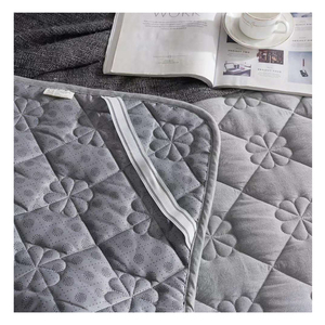 غطاء مفرش سرير مبطن قماش مقاوم للماء واقي مرتبة مقاس كبير - Product Image 3