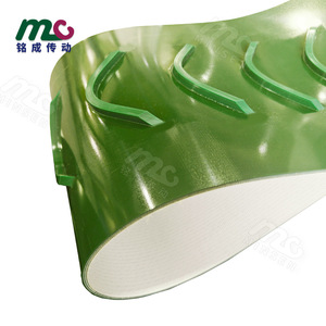 Bande transporteuse Mingcheng en PVC vert avec nervures antidérapantes pour machine de palettisation - Product Image 1