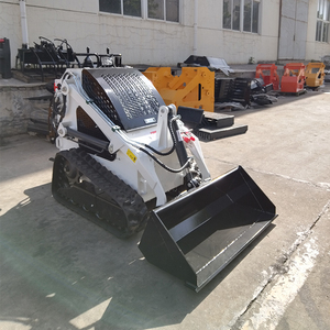 Minipala Gommata Versatile AW45 Ideale per Carico Industriale con Serbatoio Carburante da 70 Litri e Capacità <span class=keywords><strong>di</strong></span> Salita del <span class=keywords><strong>30</strong></span>% - Product Image 3