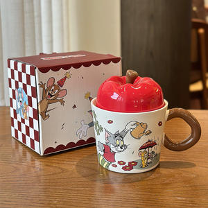 Tasse en céramique Tom et Jerry avec couvercle, design de dessin animé, pour le bureau, la maison, ou comme cadeau - Product Image 5