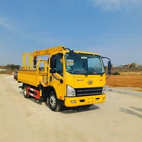 FAW 4x2 Mini camioneta montada en grúa telescópica hidráulica 3 toneladas 4 toneladas 5 toneladas combustible diésel furgoneta de carga a la venta
