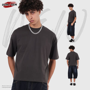 Camiseta de Hombre de Lujo, Cuello Redondo, Corte Holgado, 100% Algodón, Diseño de Logotipo Personalizado, Estilo Urbano, Camiseta Lisa de Corte Corto - Product Image 3