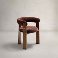 Chaises de salle à manger en bois avec accoudoirs, meubles de patio pour hôtel et café, coussin en PU imperméable, fabrication économique, fournisseur