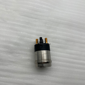 Adecuado para sistemas de inyección electrónica de combustible B0sch, solenoide de inyector 120, solenoide de inyector common rail F00RJ02697 - Product Image 2