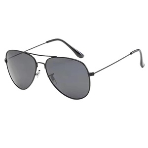 Lunettes de soleil à monture dorée directe d'usine UV400 lunettes décoratives d'attribut optique avec protection UV pour adultes enfants modèle 3026 - Product Image 3