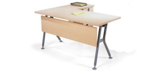 Escritorio de oficina en forma de L, tablero de melamina, patas de metal, cajonera, mesa de trabajo para uso de gerentes y personal. - Product Image 5