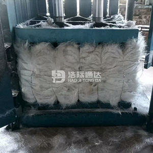 Material aislante <span class=keywords><strong>de</strong></span> lana <span class=keywords><strong>de</strong></span> fibra <span class=keywords><strong>de</strong></span> vidrio sin álcalis con propiedades <span class=keywords><strong>de</strong></span> absorción <span class=keywords><strong>de</strong></span> fuego y sonido para edificios industriales - Product Image 2