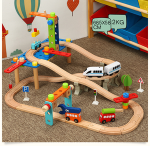 Yrack Train de course électrique en bois pour enfants, jouets de chemin de fer éducatifs pour tout-petits - Product Image 2