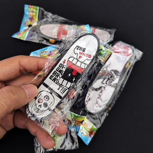 Ensemble de jouets de skateboard <span class=keywords><strong>pour</strong></span> <span class=keywords><strong>doigts</strong></span>, 12 styles, <span class=keywords><strong>mini</strong></span> planche à roulettes <span class=keywords><strong>pour</strong></span> <span class=keywords><strong>doigts</strong></span>, roues à roulements, jouet sportif <span class=keywords><strong>pour</strong></span> enfants - Product Image 4