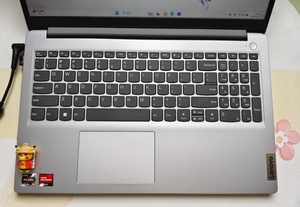 Leno <span class=keywords><strong>IdeaPad</strong></span> 15 ALC7 Laptop, con AMD Core <span class=keywords><strong>Ryzen</strong></span> <span class=keywords><strong>5</strong></span> 5500U, 16GB RAM y 512GB de almacenamiento, Laptop de segunda mano - Product Image 2