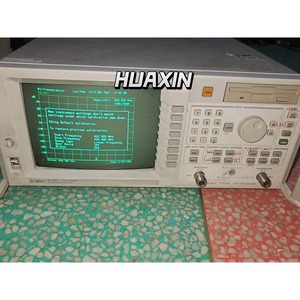 Analyseur de réseau RF HP / Agilent 8712ET 300 kHz à 1,3 GHz hx - Product Image 3