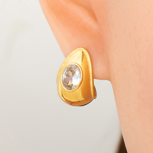 Stainless Steel Hoop Earrings 18K Gold Plated U Shape <b>Moon</b> Design For Women Fashion Stud Earrings - Product Image 4