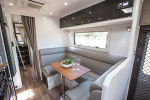 2025 Nueva fábrica de fibra de vidrio remolque móvil todoterreno viaje Camping caravana con 3 literas para aventuras familiares al aire libre - Product Image 5