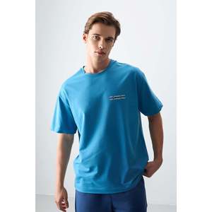 เสื้อยืดผู้ชายพิมพ์ลายทรงโอเวอร์ไซส์ เนื้อผ้าฝ้ายหนานุ่ม สีฟ้าพีทรอล - 88375 - สีฟ้าพีทรอล - Product Image 4