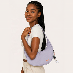 Sac fourre-tout léger et portable en polyester durable avec fermeture éclair, sac à bandoulière demi-lune imperméable en nylon pour femme, style décontracté et tendance - Product Image 1