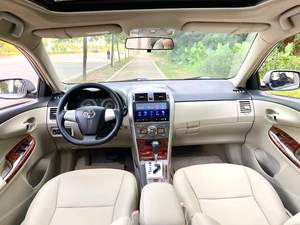 <span class=keywords><strong>Toyota</strong></span> <span class=keywords><strong>Corolla</strong></span> 2011, 1.6L, Automático, Volante a la Izquierda, Sedán, Gasolina, Color Oscuro, Autos Usados - Product Image 5