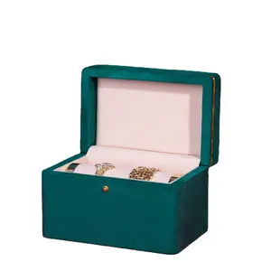 Vendita calda all'ingrosso di lusso in velluto verde portagioie imballaggio anello ciondolo portagioie scatola braccialetto orecchini di natale