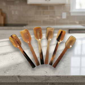 Cuillère en corne de buffle naturelle, artisanale, écologique, durable, cadeau d'affaires, couverts de service, manche long en bois traditionnel - Product Image 3