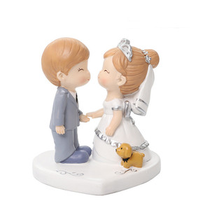 Statue en résine personnalisée romantique Saint Valentin Souvenir s'embrasser proposant des Figurines de couple pour la <span class=keywords><strong>d</strong></span>écoration et le cadeau de mariage - Product Image 3