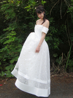 Robe de mariée légère asymétrique à une épaule, avec nœud en sequins blanc haut de gamme, robe de princesse moelleuse, robe de fête d'anniversaire douce et élégante