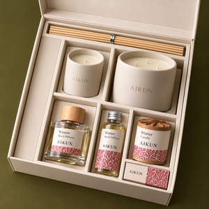 Coffret cadeau Aikun de bougies parfumées et diffuseurs à bâtonnets en verre céramique multi-compartiments, dans une boîte ajustée, idéal pour un déménagement. - Product Image 1