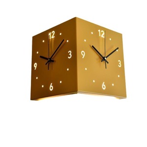 Orologio da Parete Digitale Moderno e Creativo per Soggiorno, Stile Artistico di Lusso, Doppia Faccia, Senza Foratura, Design Angolare Luminoso e alla Moda - Product Image 1