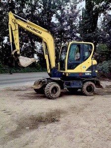 Mini-excavatrice sur pneus Hyundai 60w-9 d'occasion, certification EPA CE, bonne qualité, excavatrice d'occasion, attache rapide, brise-roche Daewoo - Product Image 4