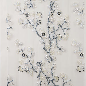 قماش دانتيل مطرز بالزهور على الطراز الفرنسي مع خرز وترتر - Product Image 2