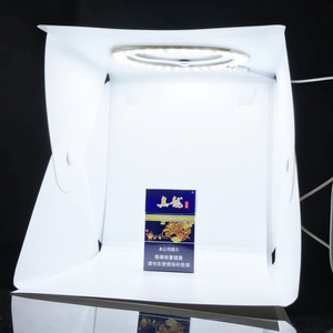 เต็นท์ถ่ายภาพขนาดเล็ก 20 ซม. พร้อมไฟวงแหวน LED แบบพับได้ สำหรับถ่ายภาพสินค้า เครื่องประดับ และภาพบุคคล - Product Image 1