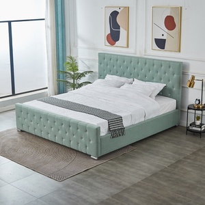 Cama Moderna King Size con Cabecera Tapizada en Terciopelo Verde, Estructura <span class=keywords><strong>de</strong></span> Madera Suave, Estilo Hotel - Product Image 1