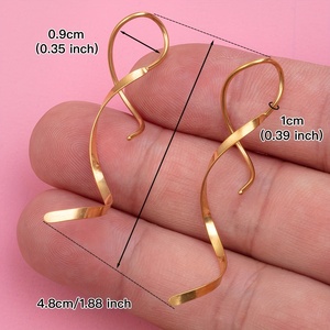 [Ensemble de 2 boucles d'oreilles en acier inoxydable] Boucles d'oreilles torsadées conçues <span class=keywords><strong>pour</strong></span> les femmes, adaptées aux piercings d'oreille, y compris le <span class=keywords><strong>cartilage</strong></span> - Product Image 4