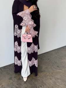 Hafizah Siyah Açık Abaya Pembe Çiçekli Dantel Aplike Süslemeli Tesettür Maksi Kimono Müslüman Kadınlar Dubai Zarif İslami Elbise - Product Image 5