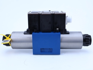 Électrovanne hydraulique à commande proportionnelle à action directe R900920557 4WRA6E15-2X/G24N9K4/V 4WRAE 4WREE 4WRKE - Product Image 3