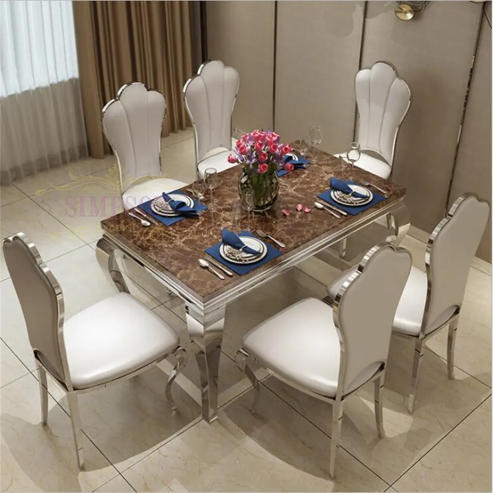 Cuscini bianchi con cornice interna di lusso per la casa e per il soggiorno sedie da pranzo e tavolo da pranzo