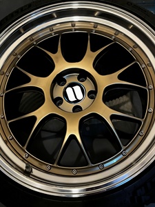 SY-3028 besopke <span class=keywords><strong>ล้อ</strong></span>อัลลอยตีขึ้นรูป Y-Spoke 2ชิ้นขนาด17-26นิ้วขอบสมรรถนะหรูหราแบบกำหนดเองสำหรับ M4 M3 M5 LM-R YUKON Urus - Product Image 4