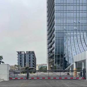 Otomatik Ticari Depo Dairesi Geri Çekilebilir Sürgülü Kapı Alüminyum Alaşımlı Yapı Dış Mekan İçin Uzaktan Kumanda - Product Image 5