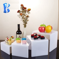 Promotion Restaurant Catering Dekoration Hochzeit Weiß Elegantes Buffet Acryl Riser Cube Display für High Tea Dessert Food Stand