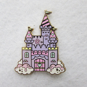 Nouvelle Série de Vœux du Nouvel An : Badges Personnalisés en Forme de Cœur de Dessin Animé, Badges en Émail Motif Château - Product Image 1