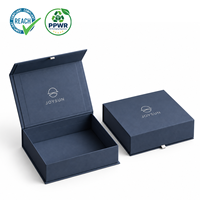 Boîte cadeau magnétique personnalisée de style livre, emballage rigide durable pour les ensembles de soins de la peau, les ensembles de toilettage, les cadeaux pour influenceurs PR