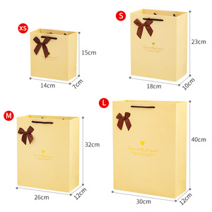 Sac en papier de mariage Festival Spot peut imprimer Logo en gros atmosphère festive sac fourre-tout rouge avec cadeau à la main bonbons - Product Image 6