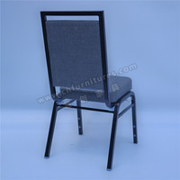 Dossier de chaise de salle à manger en aluminium de conception chinoise moderne simple et économique pour l'extérieur hôtel restaurant usage domestique empilable