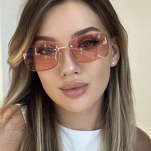 <span class=keywords><strong>Gafas</strong></span> <span class=keywords><strong>de</strong></span> <span class=keywords><strong>sol</strong></span> cuadradas sin montura a la moda, <span class=keywords><strong>gafas</strong></span> nuevas al por mayor, <span class=keywords><strong>gafas</strong></span> <span class=keywords><strong>de</strong></span> <span class=keywords><strong>sol</strong></span> <span class=keywords><strong>de</strong></span> marca protegidas UV400 <span class=keywords><strong>de</strong></span> alta calidad - Product Image 3