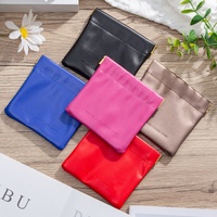 Pochette à bijoux de luxe en cuir PU gaufré personnalisé avec fermeture magnétique anti-poussière pour emballage de pièces de monnaie et textiles