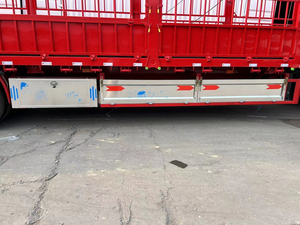 Semirremolque de 3 Ejes y 20-40 Toneladas para Transporte de Ganado, Cerdos y Ovejas, con Barandas Altas, del Mejor Fabricante Profesional - Product Image 6