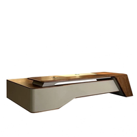 Bureau de direction moderne de luxe en bois, bureau de PDG incurvé avec éclairage LED pour manager