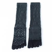 Chaussettes de football longues et antidérapantes colorées et durables sportives de qualité supérieure Chaussettes à poignée de football avec logo personnalisé