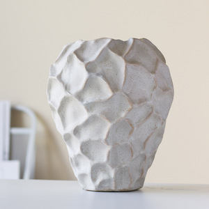 <span class=keywords><strong>Vasi</strong></span> in ceramica e porcellana per decorazioni per la casa Wabi-sabi Mountain Stone Hotel letto Art bianco creativo vaso di fiori - Product Image 1